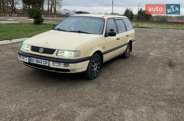 Універсал Volkswagen Passat 1995 в Теребовлі