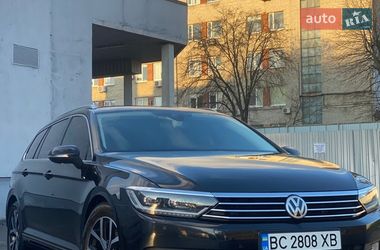 Універсал Volkswagen Passat 2015 в Львові
