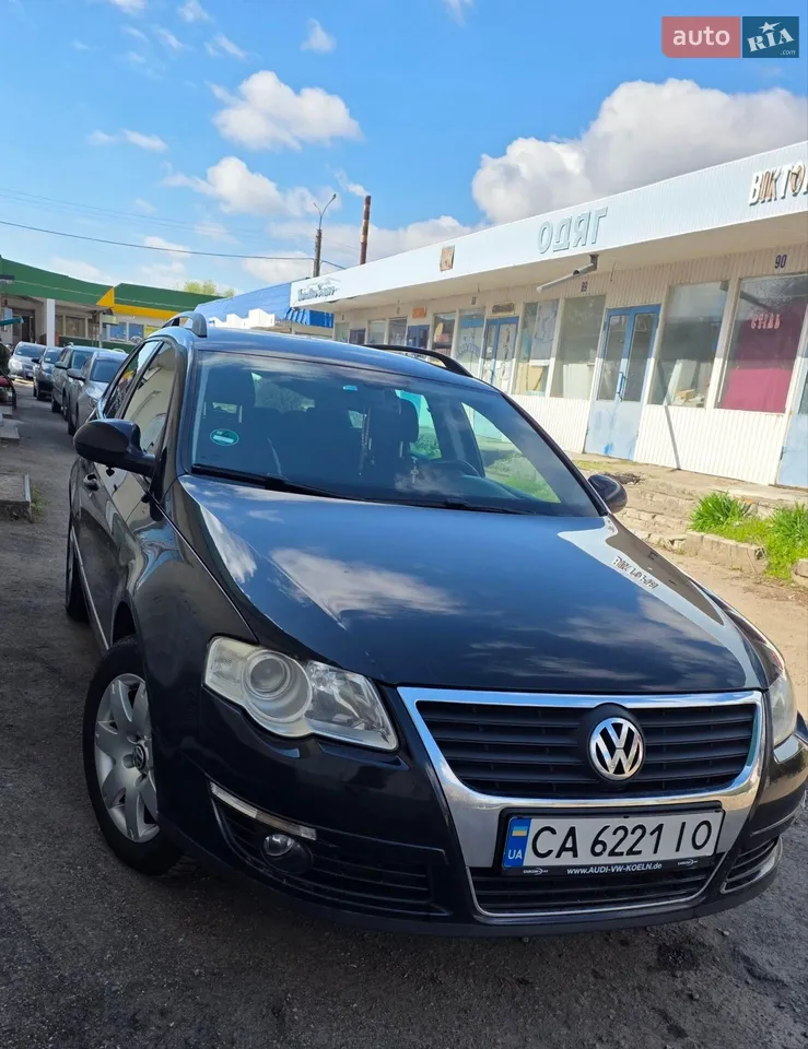 2010 Volkswagen Passat - мініатюра 10