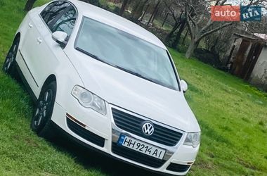 Седан Volkswagen Passat 2006 в Южном