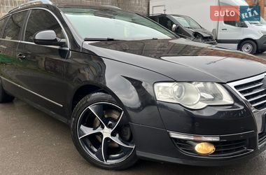 Универсал Volkswagen Passat 2008 в Ровно