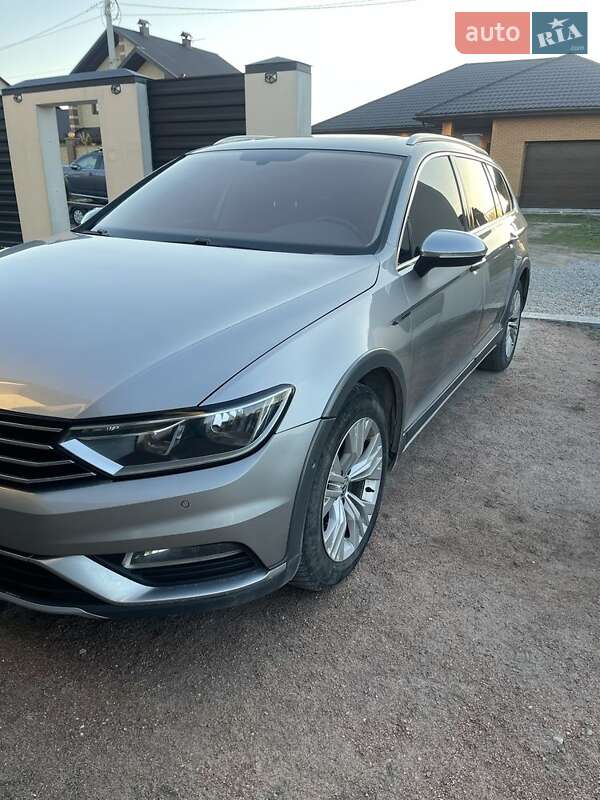 Универсал Volkswagen Passat 2016 в Житомире