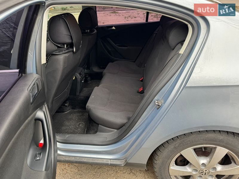 Седан Volkswagen Passat 2010 в Николаеве
