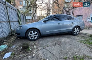 Седан Volkswagen Passat 2010 в Николаеве