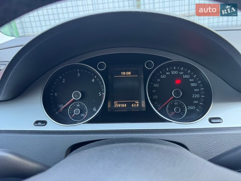 Седан Volkswagen Passat 2010 в Николаеве