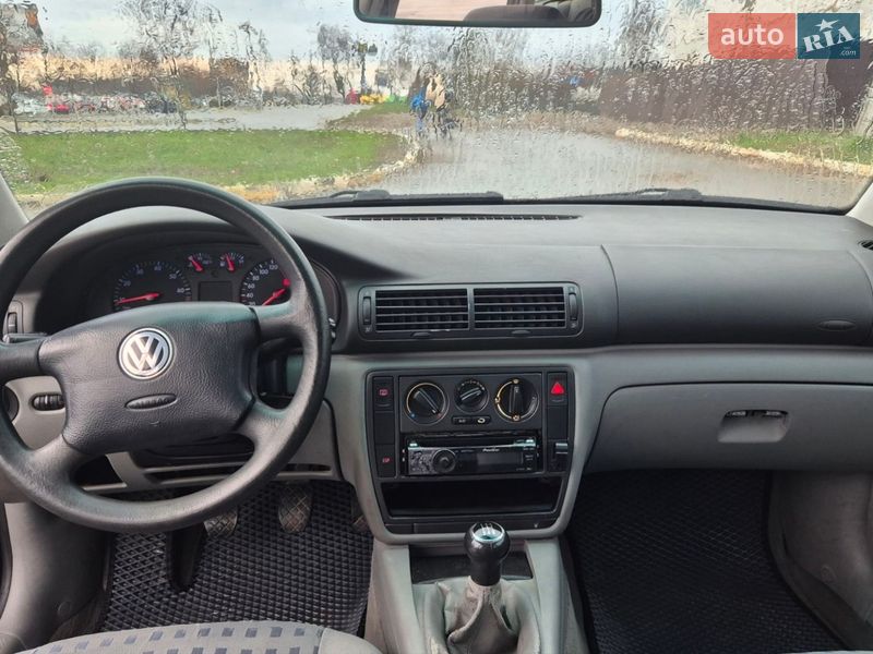 Универсал Volkswagen Passat 2000 в Буче