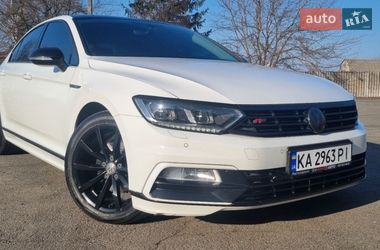 Седан Volkswagen Passat 2017 в Києві