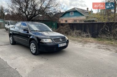 Седан Volkswagen Passat 2002 в Києві