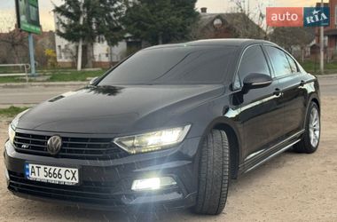 Седан Volkswagen Passat 2015 в Калуше