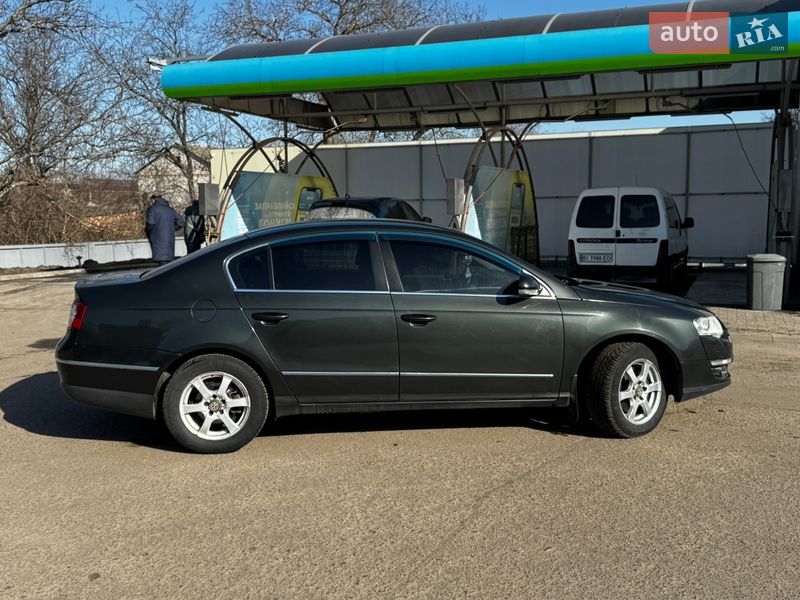 Седан Volkswagen Passat 2008 в Лубнах