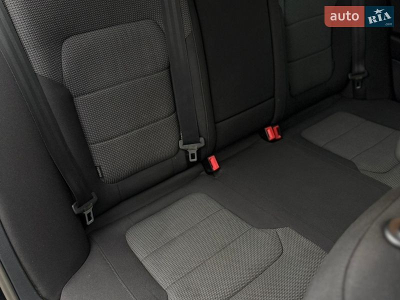 Седан Volkswagen Passat 2014 в Черновцах