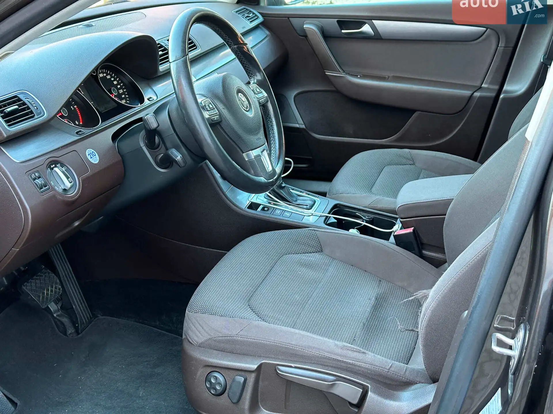 2012 Volkswagen Passat - мініатюра 8
