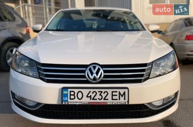 Седан Volkswagen Passat 2015 в Тернополе