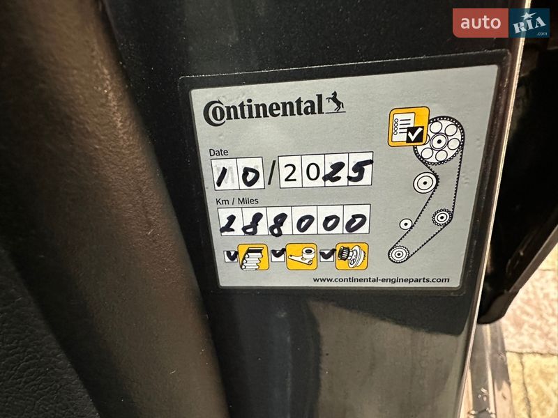 Универсал Volkswagen Passat 2010 в Ровно