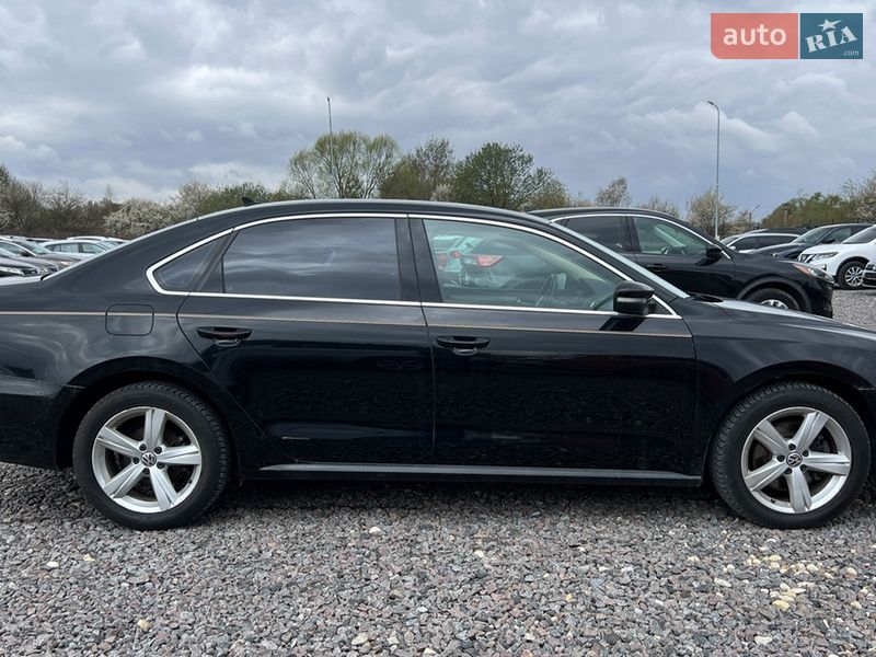 Седан Volkswagen Passat 2015 в Львове