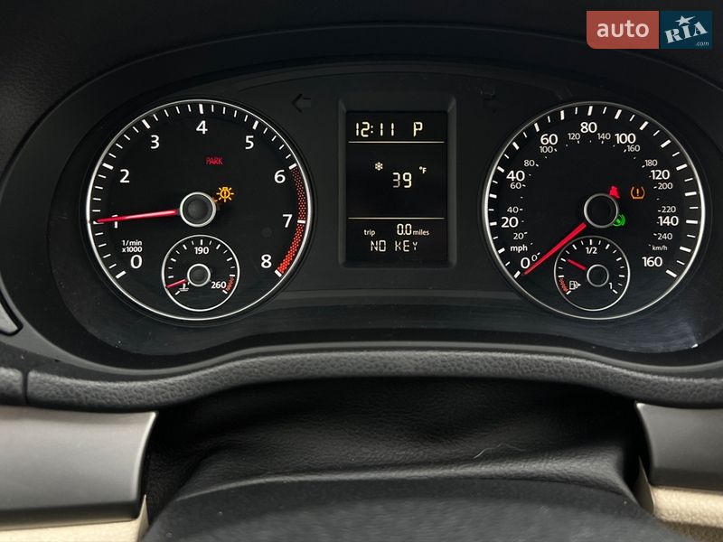 Седан Volkswagen Passat 2015 в Львове