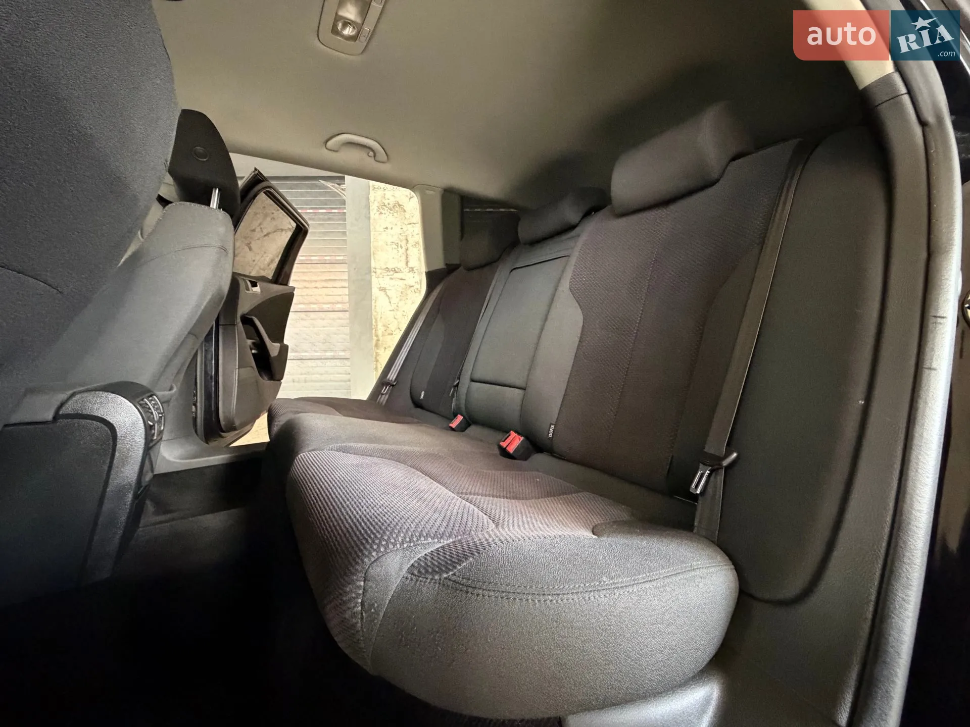 2010 Volkswagen Passat - мініатюра 27