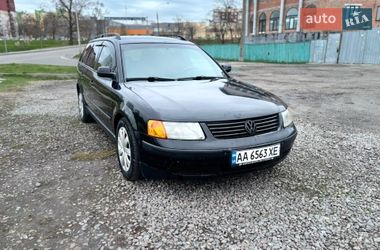 Універсал Volkswagen Passat 1999 в Києві