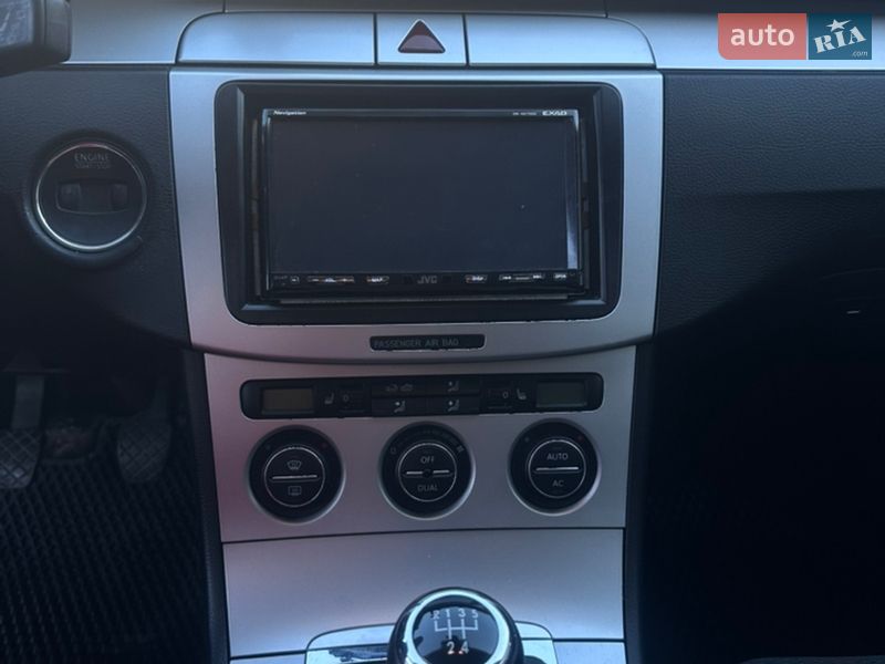 Универсал Volkswagen Passat 2009 в Киеве