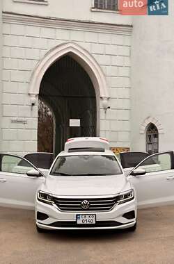 Седан Volkswagen Passat 2019 в Корсуне-Шевченковском