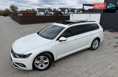 Універсал Volkswagen Passat 2022 в Вараші