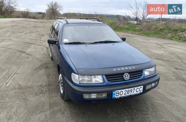Універсал Volkswagen Passat 1996 в Волочиську