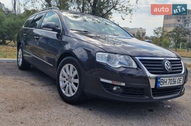 Универсал Volkswagen Passat 2010 в Одессе