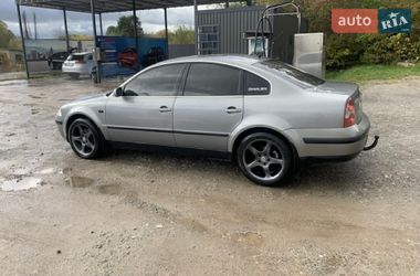 Седан Volkswagen Passat 2002 в Перемышлянах