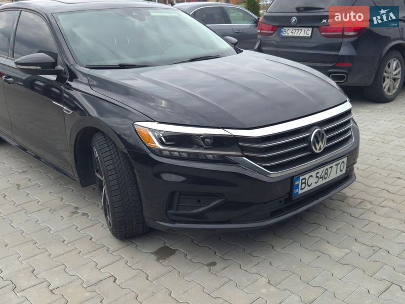 Седан Volkswagen Passat 2020 в Львове