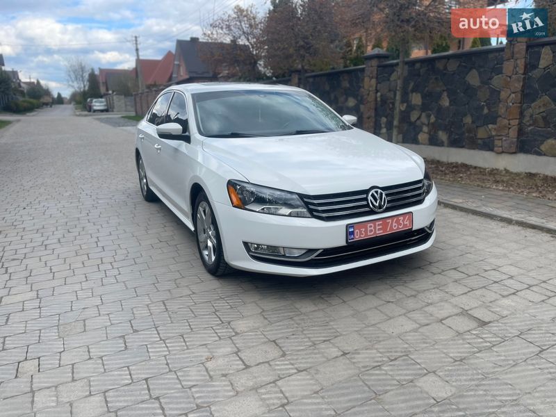 Седан Volkswagen Passat 2013 в Луцке