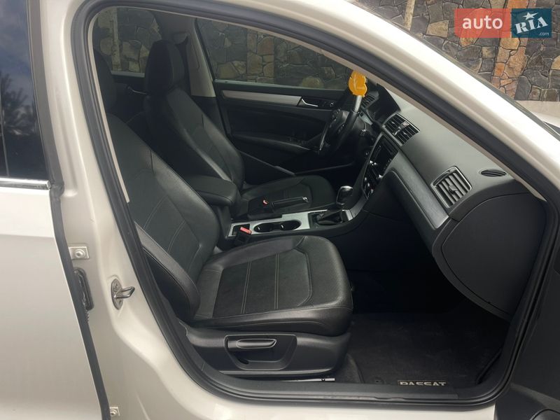 Седан Volkswagen Passat 2013 в Луцке
