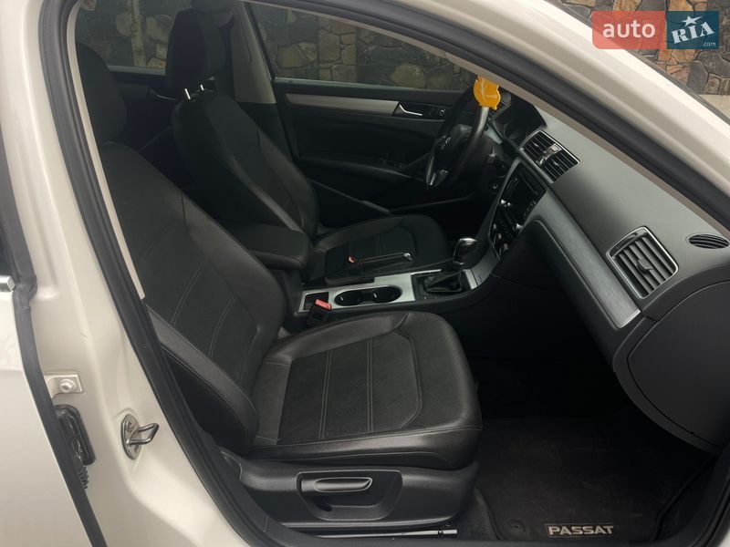 Седан Volkswagen Passat 2013 в Луцке