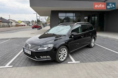 Універсал Volkswagen Passat 2012 в Виноградові