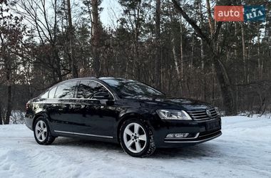Седан Volkswagen Passat 2011 в Киеве