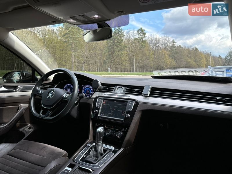 Универсал Volkswagen Passat 2016 в Ровно