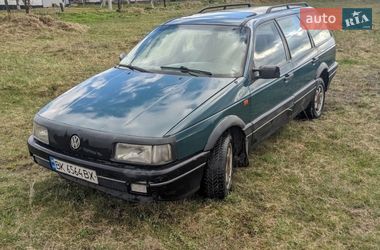 Универсал Volkswagen Passat 1989 в Ровно