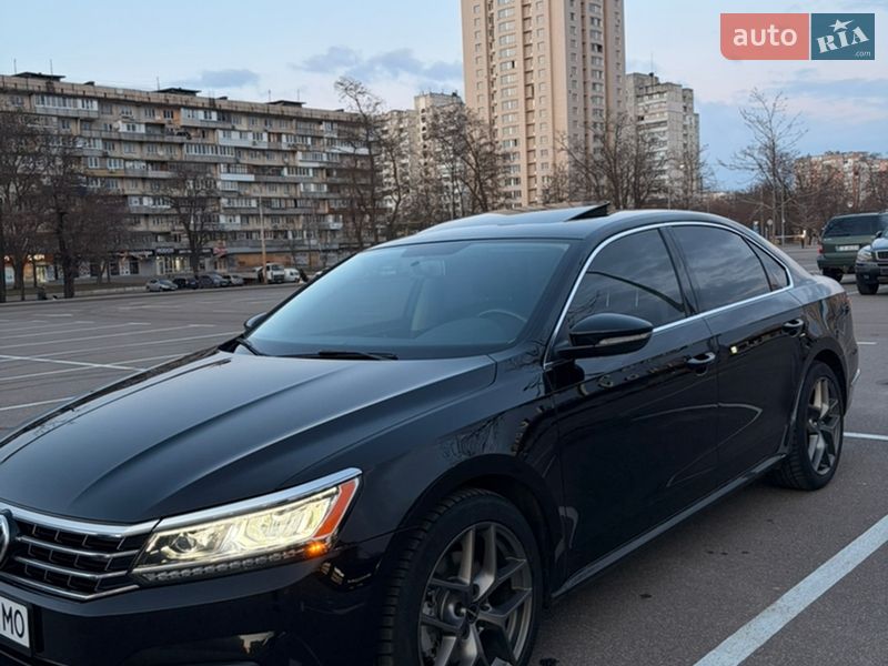 Седан Volkswagen Passat 2018 в Киеве