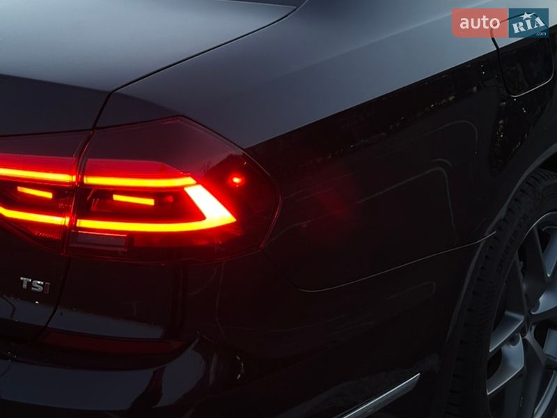 Седан Volkswagen Passat 2018 в Киеве