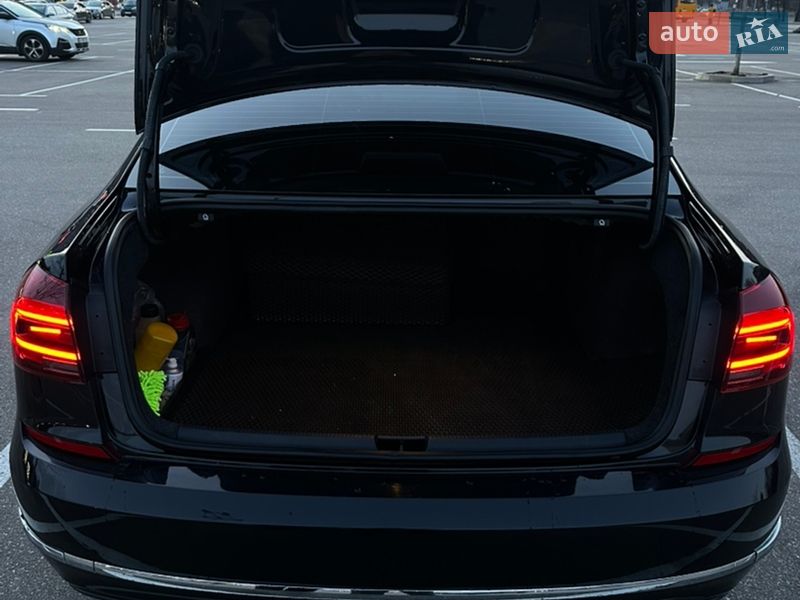 Седан Volkswagen Passat 2018 в Киеве