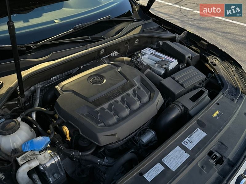 Седан Volkswagen Passat 2018 в Киеве