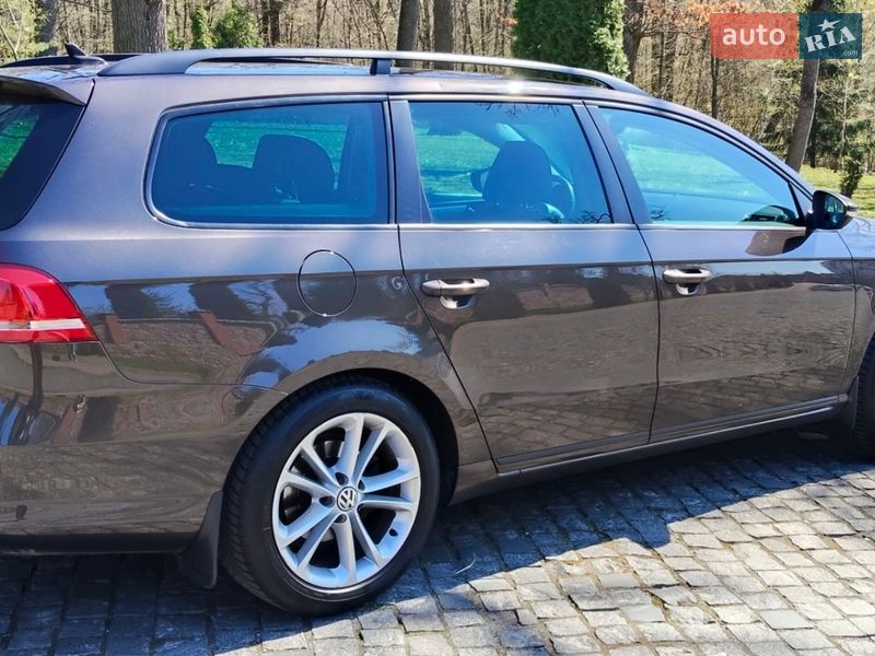 Универсал Volkswagen Passat 2012 в Киеве