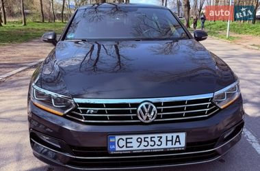 Седан Volkswagen Passat 2018 в Черновцах