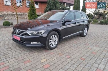 Універсал Volkswagen Passat 2018 в Нововолинську
