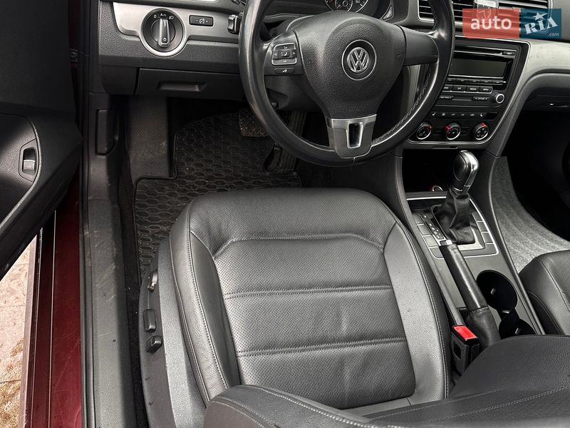 Седан Volkswagen Passat 2013 в Ровно фото 4 Седан Volkswagen Passat 2013 в Ровно