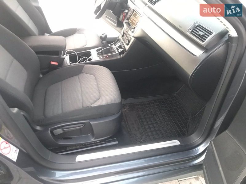 Универсал Volkswagen Passat 2011 в Дрогобыче фото 14 Универсал Volkswagen Passat 2011 в Дрогобыче