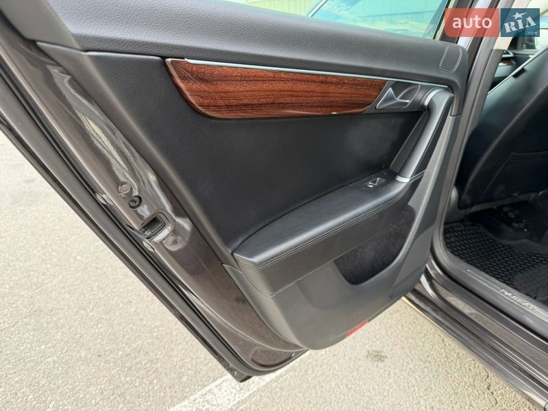 Седан Volkswagen Passat 2011 в Киеве