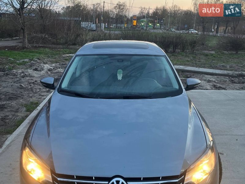 Седан Volkswagen Passat 2012 в Бердичеве