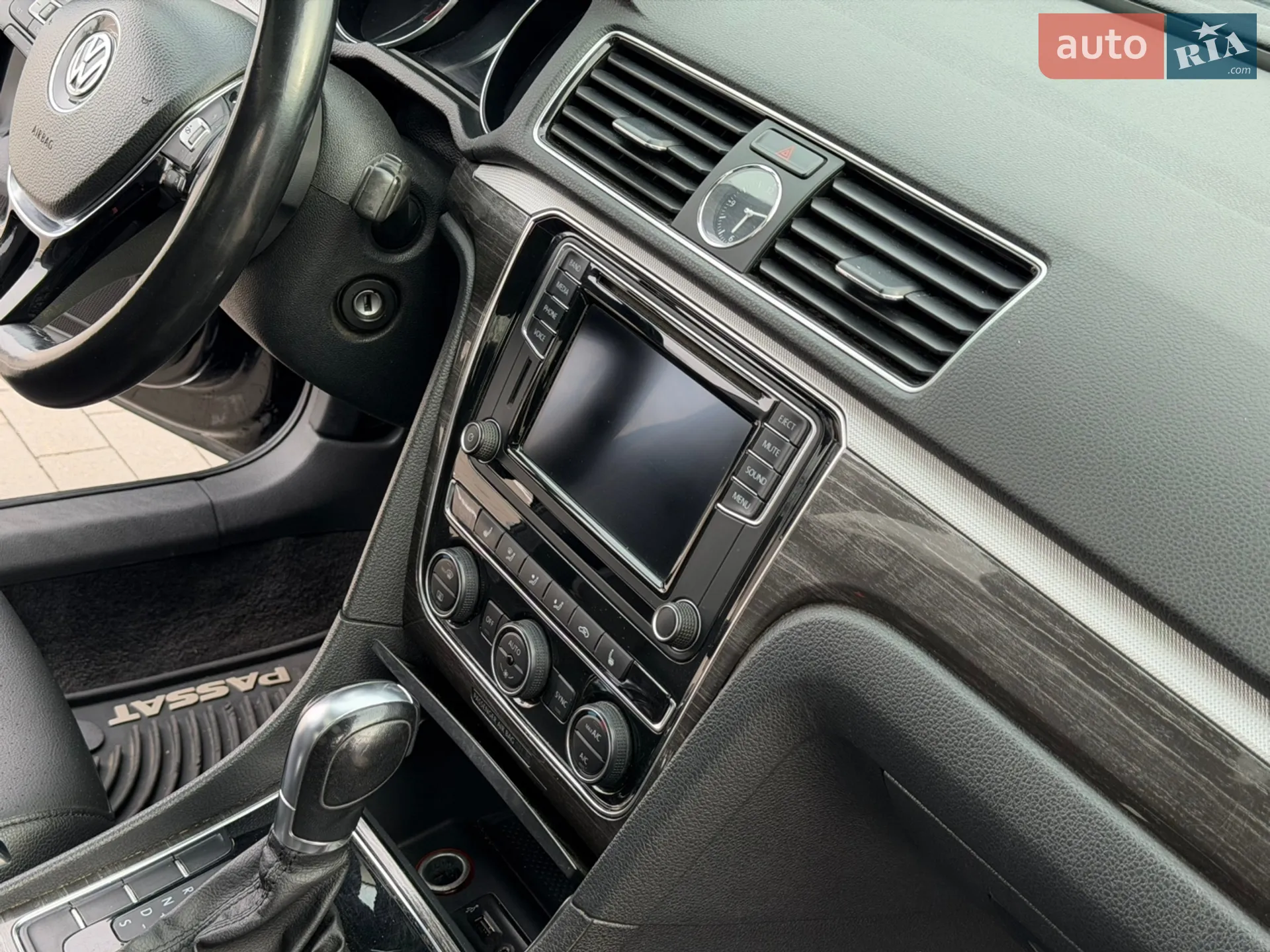 2016 Volkswagen Passat - мініатюра 24