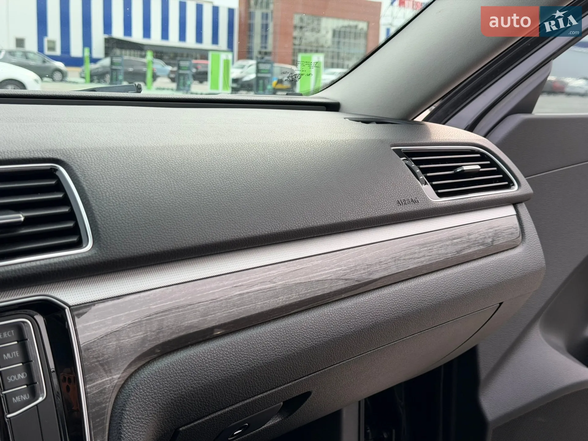 2016 Volkswagen Passat - мініатюра 32