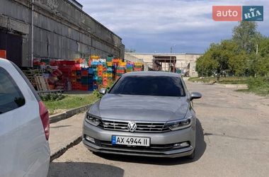 Седан Volkswagen Passat 2015 в Харькове